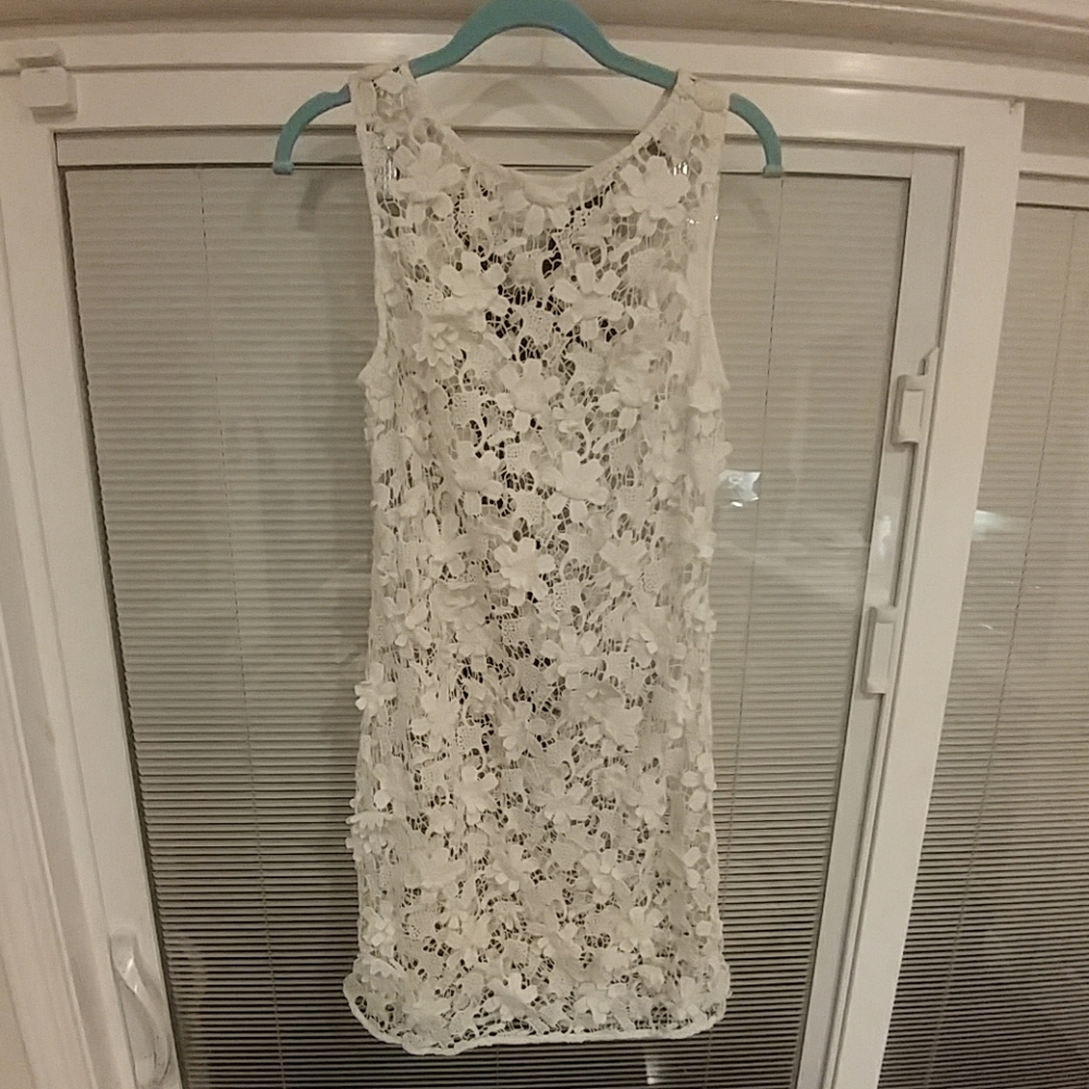 Chelsea28 lace dress NWOT Small